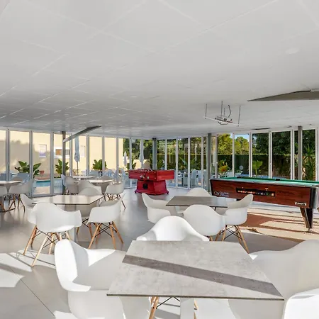 Bluewater Hotell 3*